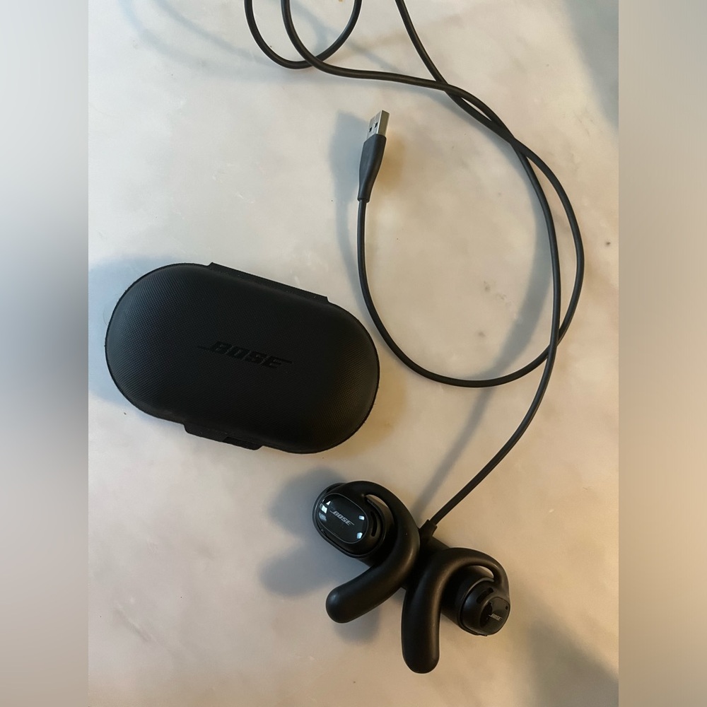 Bose Sport Open Earbuds True Wireless Open Headphones with charger and case